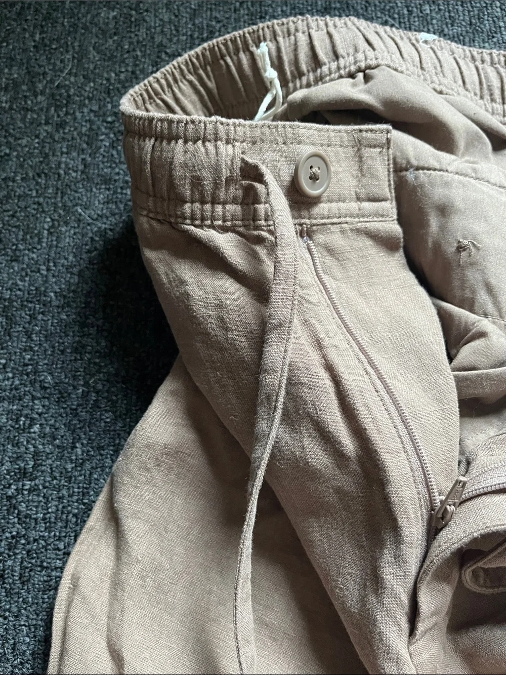 Zara Men’s Linen-Blend Drawstring Chinos — Light Tan